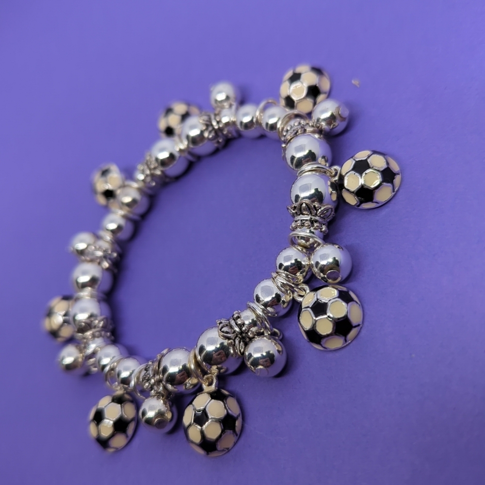 ⚽⚽Soccer Balls Beaded Bracelet Black/White & Sterling Beads 8 Charms NWT